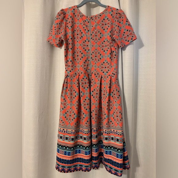 Bundle of 2 beautiful lularoe dresses. Size M - Picture 2 of 9